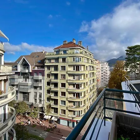 Apartament Toit-terrasse Traversant Plein Centre 100m Du Lac *