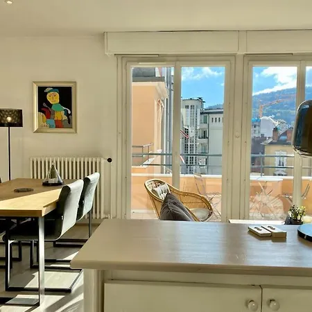 Toit-terrasse Traversant Plein Centre 100m Du Lac Apartament