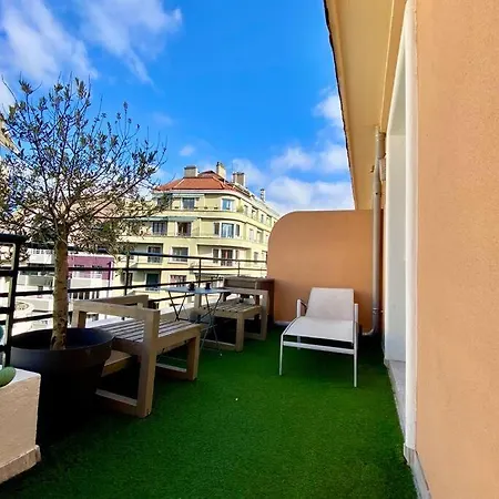 Toit-terrasse Traversant Plein Centre 100m Du Lac Apartament